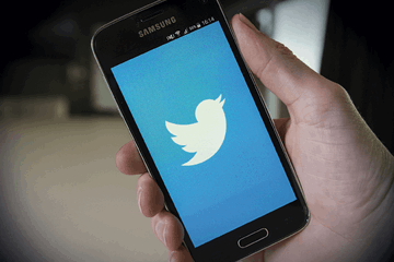 7 non-SBMs you need to be following on Twitter