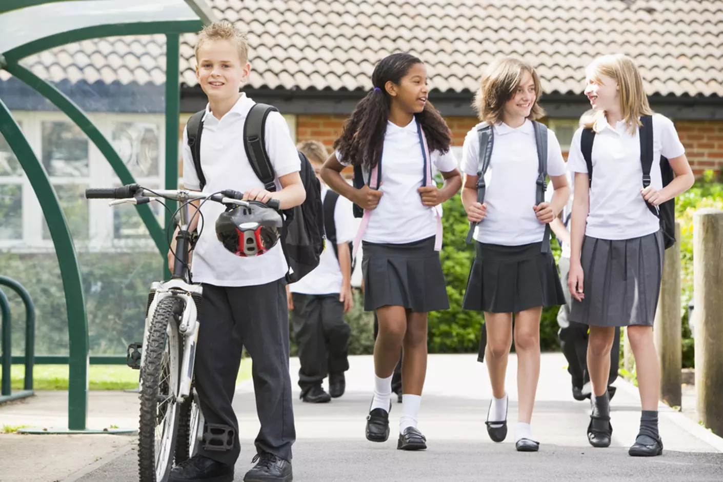 Encouraging walking and biking to school